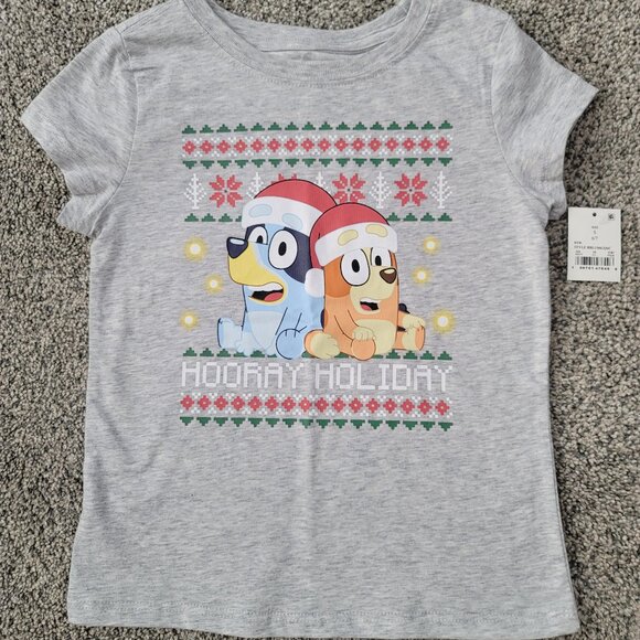 Bluey Other - Bluey Grey Happy Holidays Size Small 6/7 New with Tag!